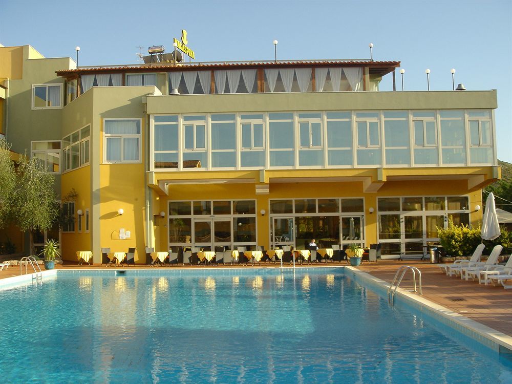 Club Malaspina Bosa Bagian luar foto